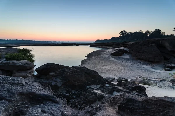 Pond in Sampanbok ,in Mekong River — Stock Photo, Image