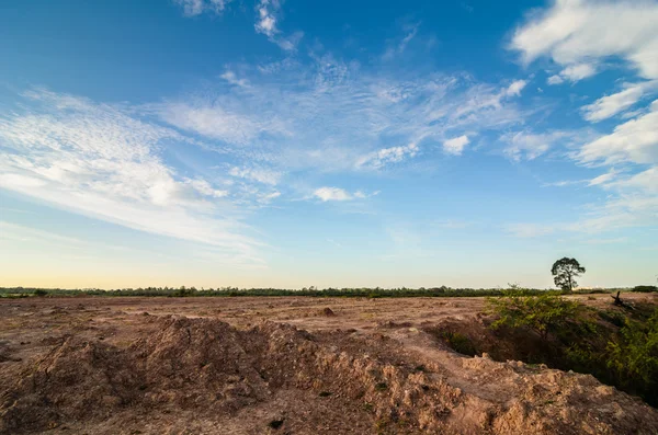 Terra e cielo — Foto Stock