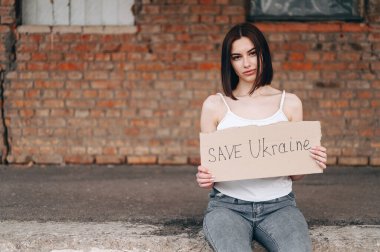 Ukrayna 'daki savaşı durdurmak için yorgun, üzgün Ukrayna çağrıları. Ukrayna halkının soykırımı. Ukrayna 'da 21. yüzyılda savaş