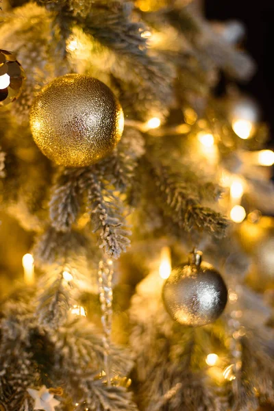 New Year Vertical Screensaver Closeup Toys Christmas Tree Branches Garlands — Stock Photo, Image