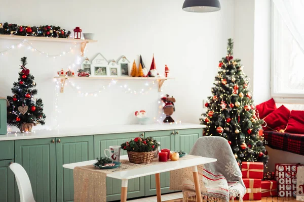 Provencal Kitchen Interior Christmas Tree Decorated Red Toy Balls Selective — 图库照片