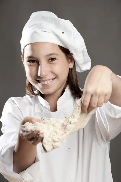 Chef-kok werken het deeg — Stockfoto