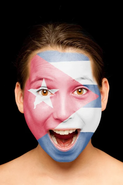 Meisje met Cubaanse vlag geschilderd op haar gezicht — Stockfoto