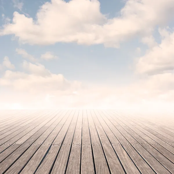 Muelle con cielo —  Fotos de Stock