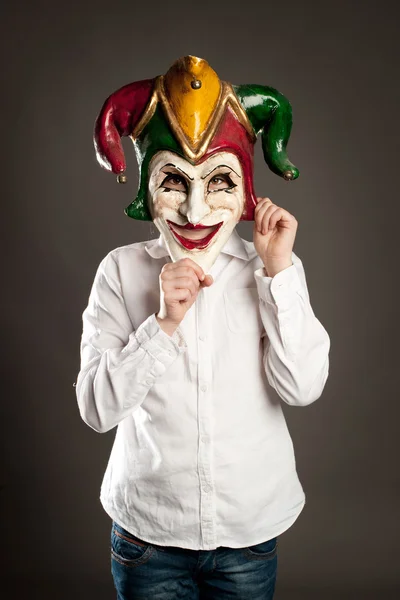 Flicka med carnival mask — Stockfoto