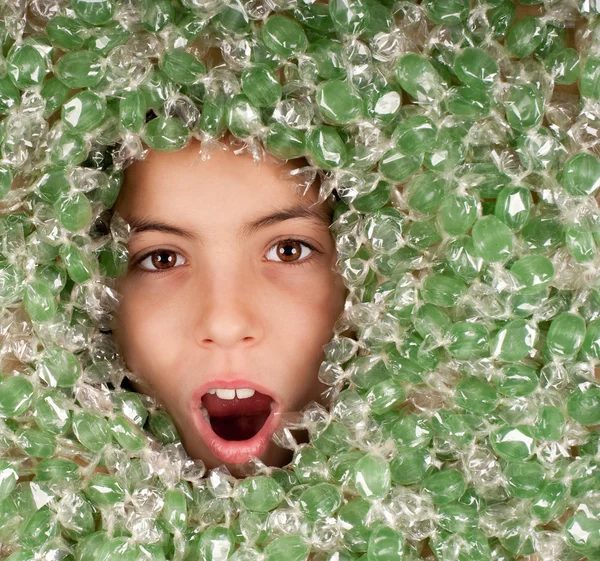 Enterrado em doces verdes — Fotografia de Stock