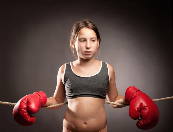 Joven chica boxeador —  Fotos de Stock