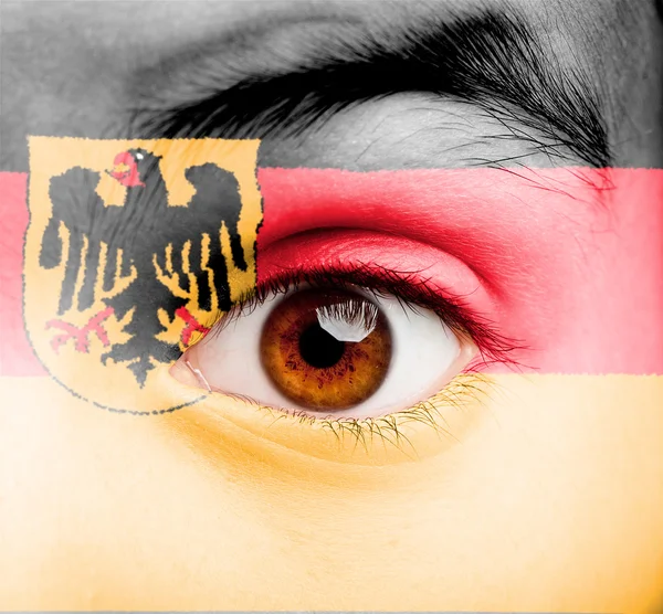 Menina com bandeira alemã pintada — Fotografia de Stock