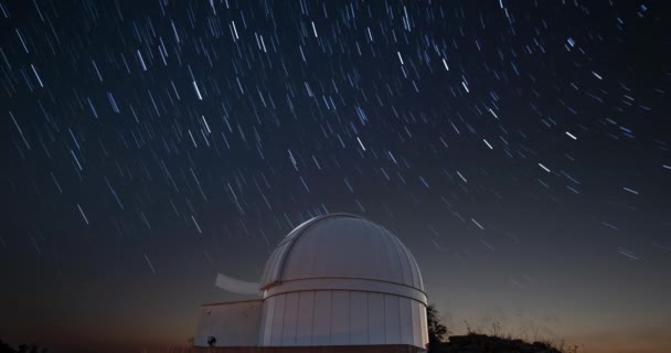 Timelapse Astronomical Observatory Star Trails Sky Night High Quality Footage — Stockvideo