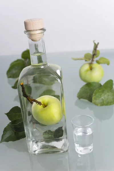 Fruta em garrafa — Fotografia de Stock