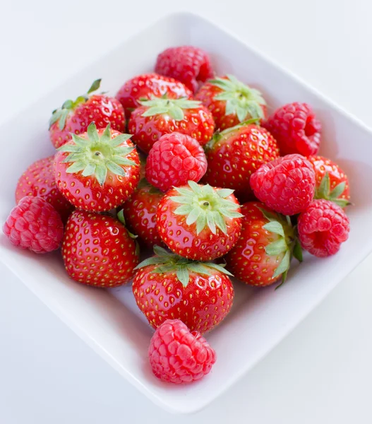 Strawberries, raspberries — Stock Photo, Image