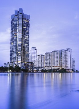 Bangkok gece şehir manzaralı