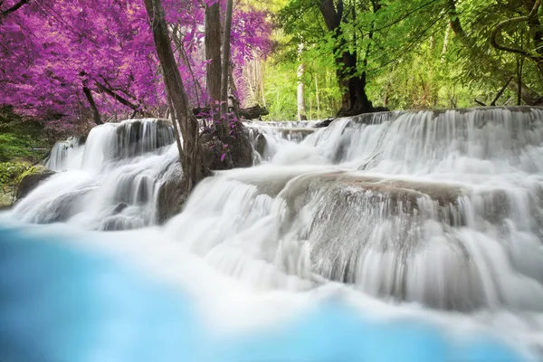 Erawan waterval — Stockfoto