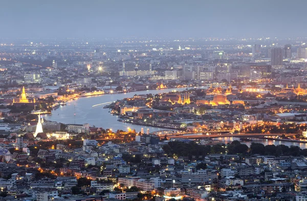 Landschaft Bangkoks und des Flusses mit dem thailändischen Königsplatz — Stockfoto