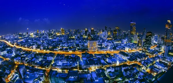 Vista noturna da cidade de Bangkok — Fotografia de Stock