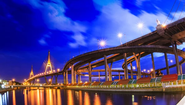 Bhumibol-brücke in bangkok — Stockfoto