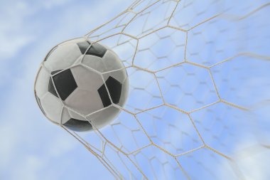 Kalede futbol topu