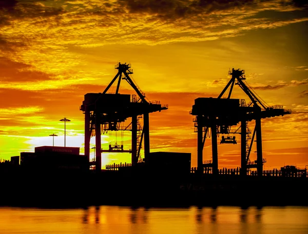 Industriella container frakt lastfartyg — Stockfoto