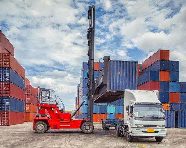 Konteyner kutu yükleme işleme lifter vinç