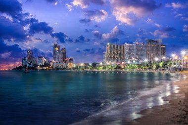 Pattaya şehir ve deniz Twilight, Tayland