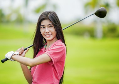 Golf oynayan Bayan