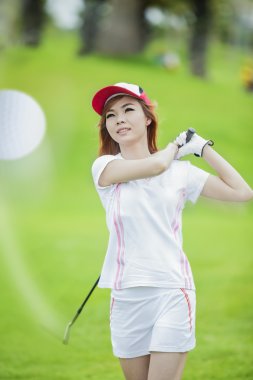 Hanımefendi çalmaya