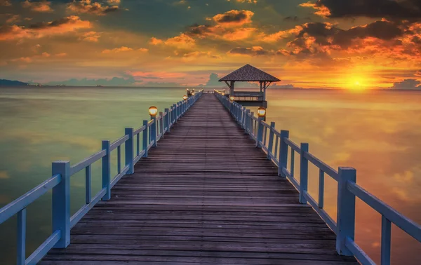 Wooded bridge — Stock Photo, Image