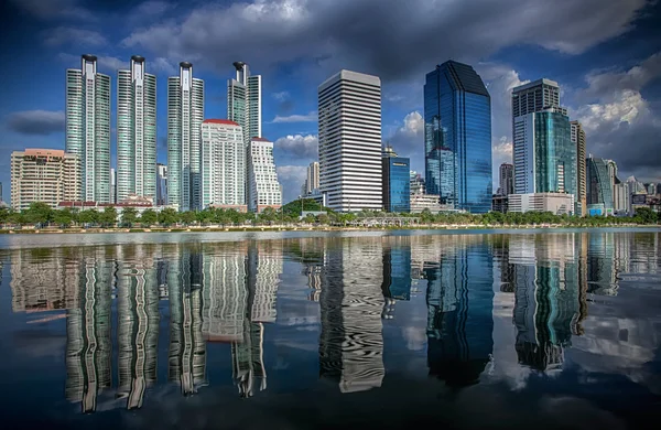 Orașul Bangkok în centrul orașului în timpul zilei — Fotografie, imagine de stoc