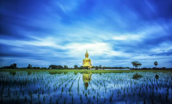 Un plus grand Bouddha en Thaïlande — Photo