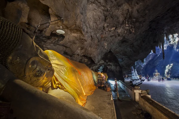 Свет в пещере в Хаолуанге — стоковое фото