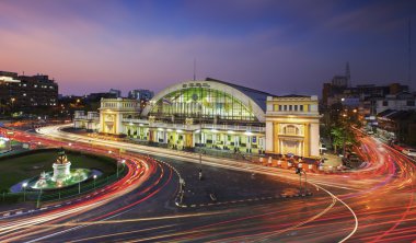 Hua lamphong tren istasyonu