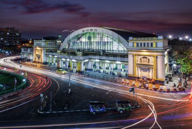 Hua lamphong tren istasyonu