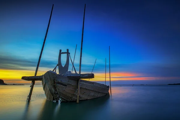 浜の漁船 — ストック写真