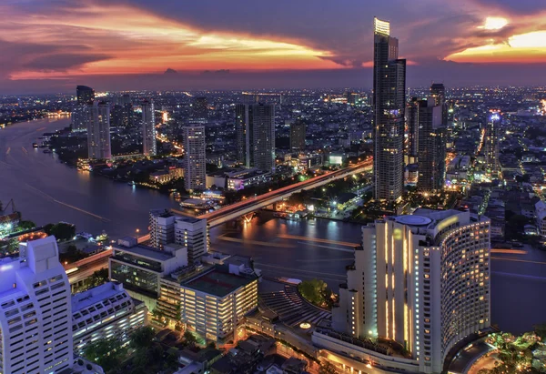 Paesaggio del fiume nella città di Bangkok — Foto Stock