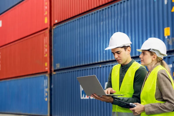 Engineer Worker Check Container Box Inventory Depo Business Factory Computer — Stock Photo, Image