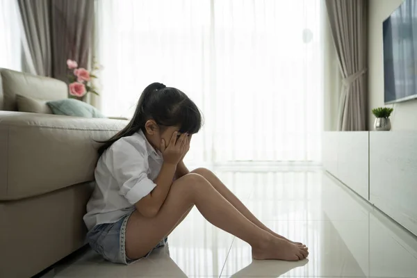 Asian Girl Cry Alone Family Broken Home Father Mother Broken — Stock Photo, Image