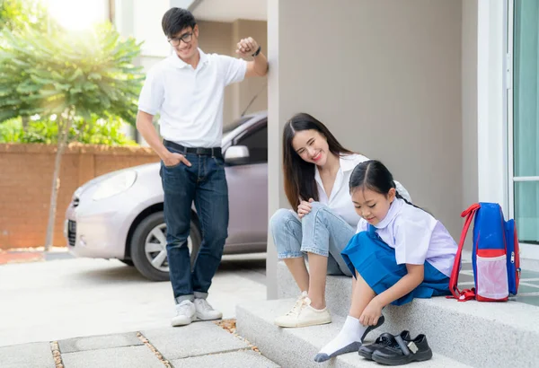 Asian Family School Working Togather House Car Morning — Stock Photo, Image