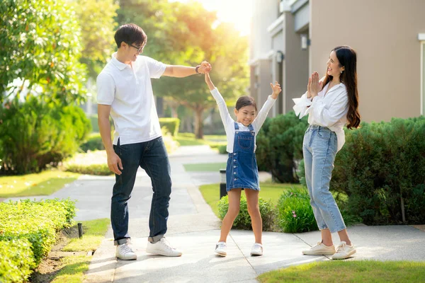 Beautiful Asian Family Portrait Smiling New House Sunset Photo Canuse — 图库照片