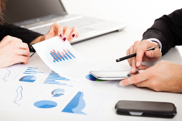 на работе во время деловой встречи
