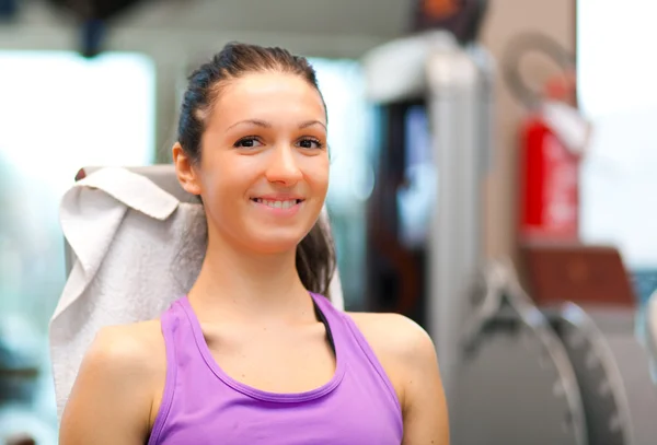 Mujer haciendo fitness — Foto de Stock