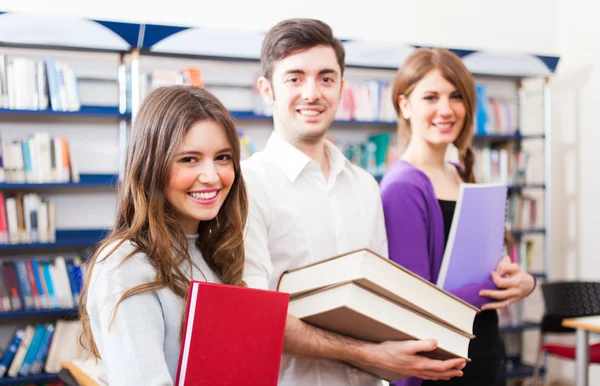 Grupo de estudantes felizes — Fotografia de Stock