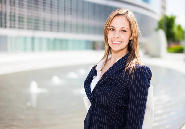 Sorridente empresária retrato — Fotografia de Stock