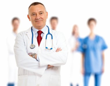 Doktor ekibi önünde gülen