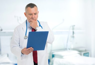 Doktor işte.
