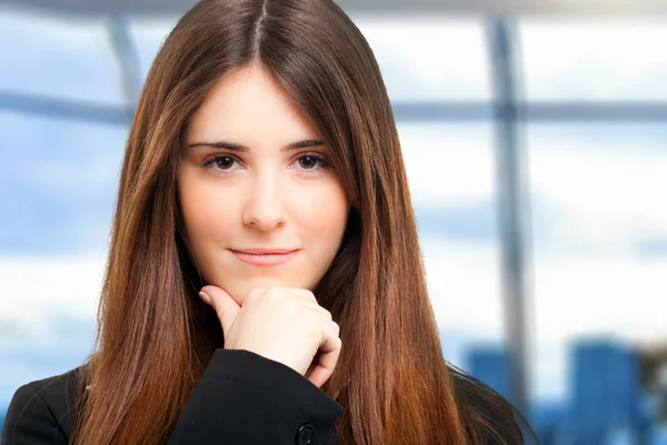 Hermoso retrato de mujer de negocios — Foto de Stock