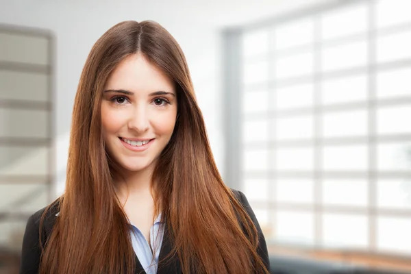 Jonge vrouw portret — Stockfoto