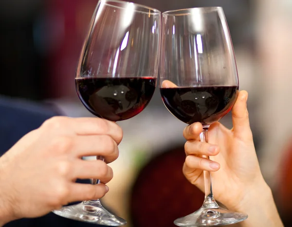 Pár opékacích sklenic na víno — Stock fotografie