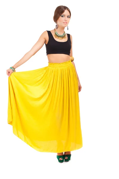Chica de moda con falda amarilla —  Fotos de Stock