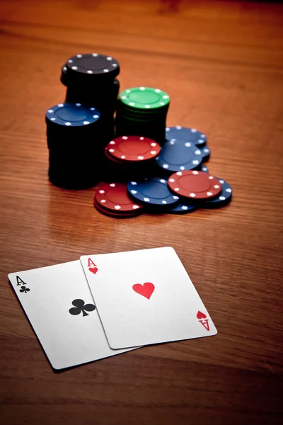 Dwa asy w meczu pokera — Zdjęcie stockowe