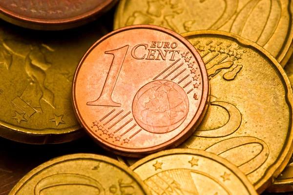 Monedas en euros —  Fotos de Stock